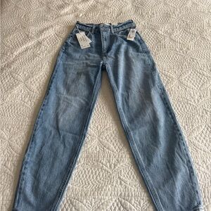 Aritiza Jeans: NWT